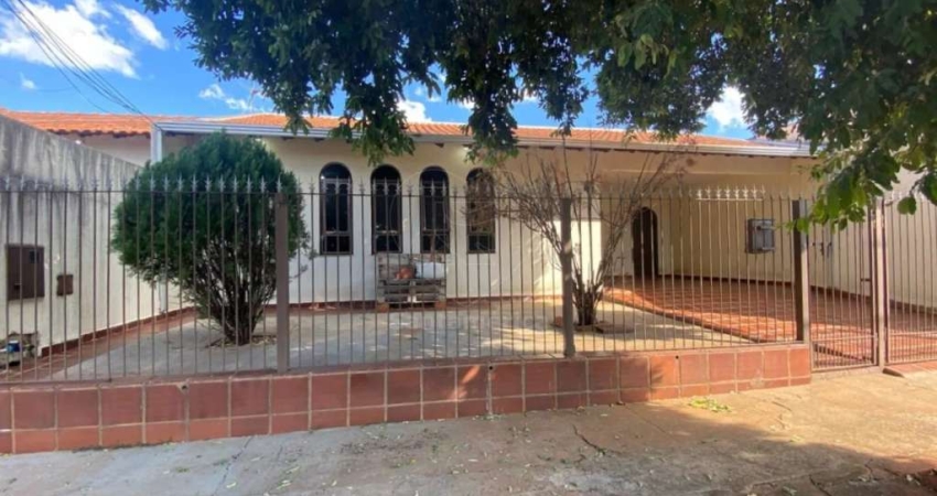 Casa para alugar e vender no Jardim Vale do Cedro com 3 quartos sendo 2 suíte na Região Leste de Londrina