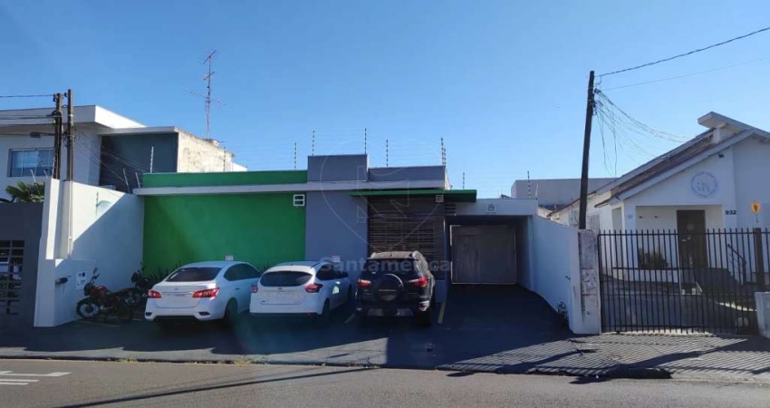 Excelente Casa Comercial para vender na Rua Ferando de Noronha no centro