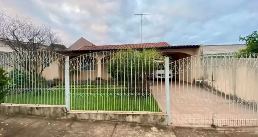 Casa à Venda no Lindóia com 3 quartos sendo 1 suíte na Região Leste de Londrina