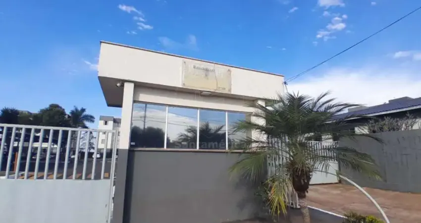Apartamento para locação no  Edifício Conjunto Habitacional Cristal I, com 2 quartos
