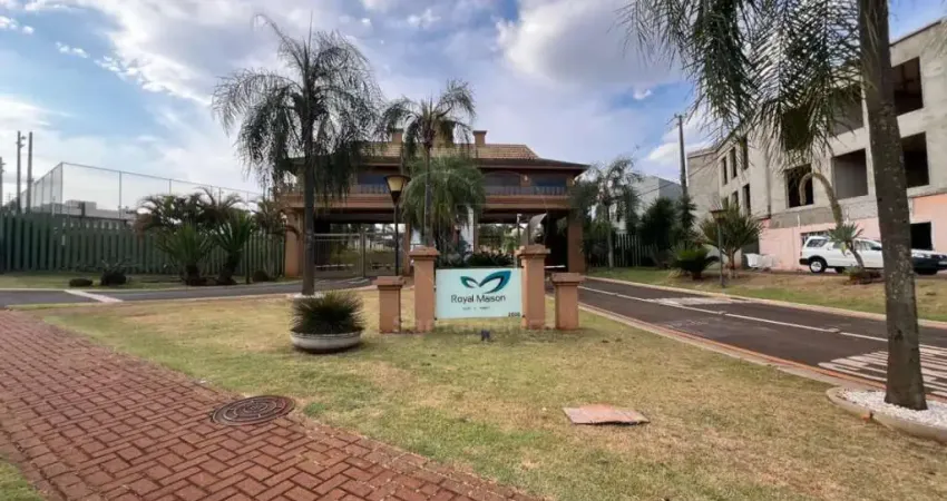 Casa para venda no condomínio royal maison residence e resort com 3 suítes e piscina aquecida