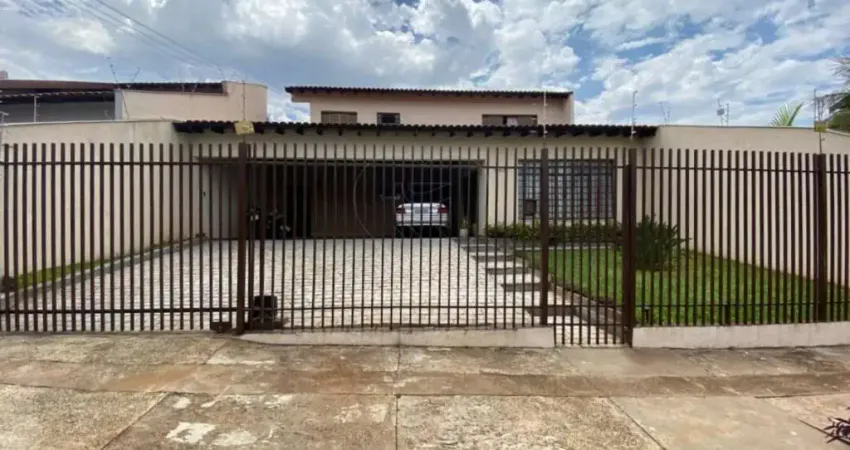 Sobrado à venda no bairro champagnat com 4 quartos sendo 3 suítes na região oeste de londrina