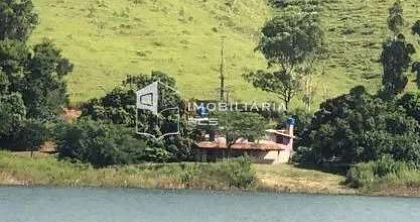 Fazenda com 60 hectares beirando Lago de Furnas por R$ 9.000.000 - Zona Rural - Capitólio/MG - FA0007