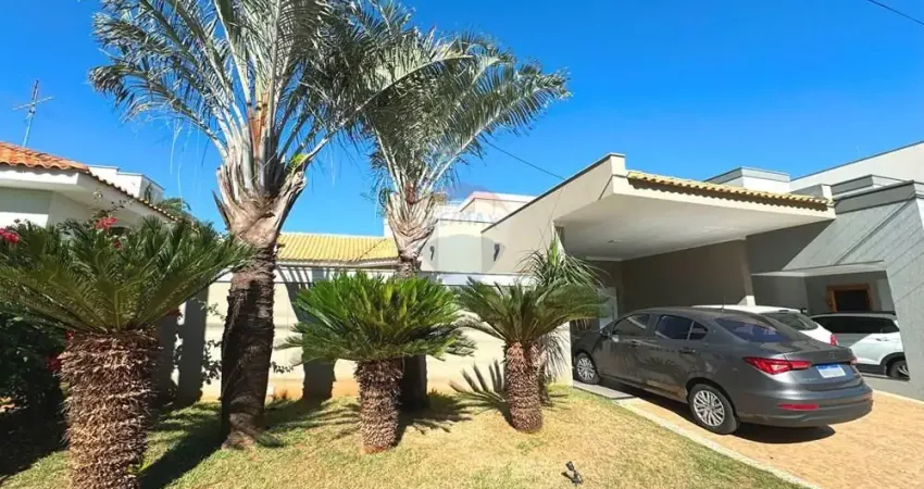 Excelente Casa de Condomínio à Venda em Araçatuba, SP