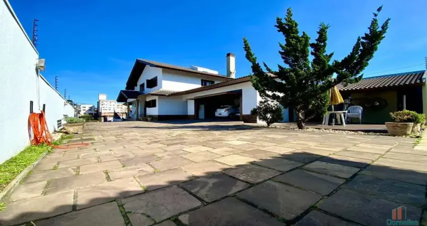 Casa com 4 quartos à venda na Rua Adair Bolson, 555, Cinqüentenário, Caxias do Sul