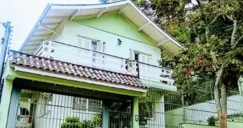 Casa com 3 quartos à venda na Rua Adalberon Cruz, 172, Bela Vista, Caxias do Sul