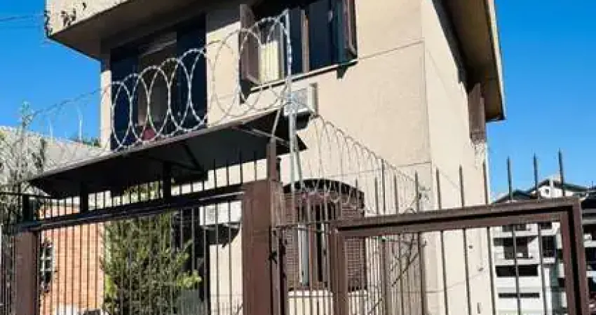 Casa com 6 quartos à venda no Rio Branco, Caxias do Sul 