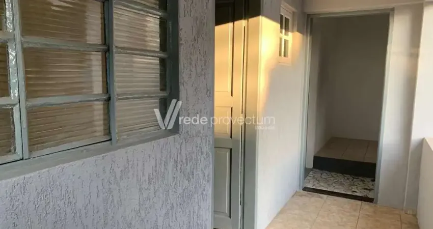 Casa com 2 quartos para alugar na Rua Presidente Bernardes, 957, Jardim Flamboyant, Campinas