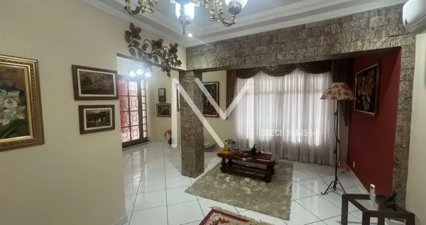 Casa à Venda 4 Quartos 1 Suíte 225m² - Bairro Monte Castelo