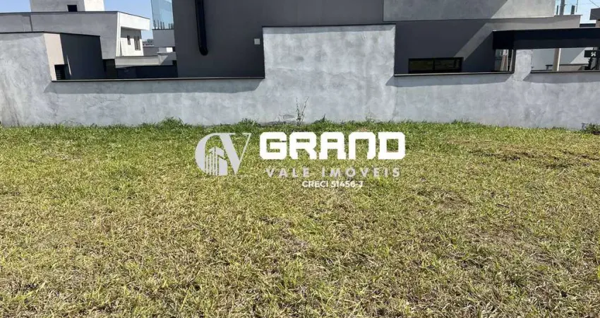 Terreno à Venda 250m² Leve aclive Pronto para construir - Bairro Floresta