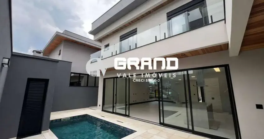 Casa á Venda em Condomínio - 4 Quartos - 3 Suítes - 290m² - Bairro Floresta