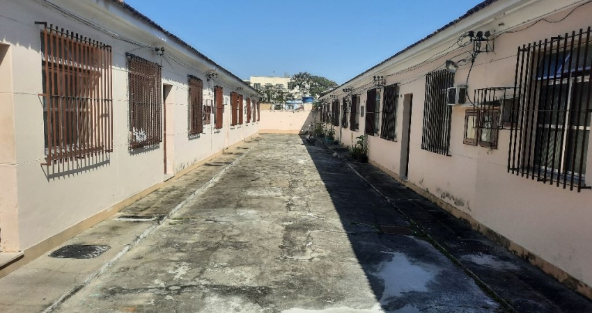 Casa de vila 1 quarto, quintal Vila da Penha Financiamos