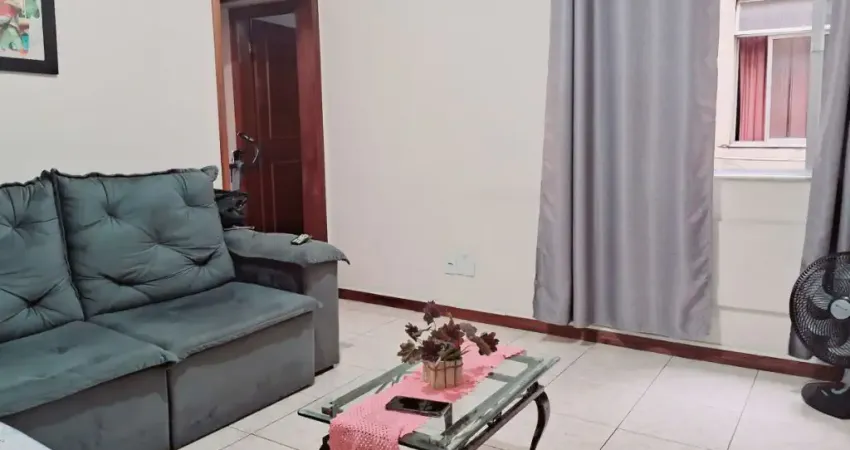 Descrição do imóvel Excelente apartamentomuito bem localizado próximo a Avenida Meriti, imóvel bem amplo e confortável, sol da manhã. Composto por: Sala espaçosa em dois ambietes, dois ótimos dormitór