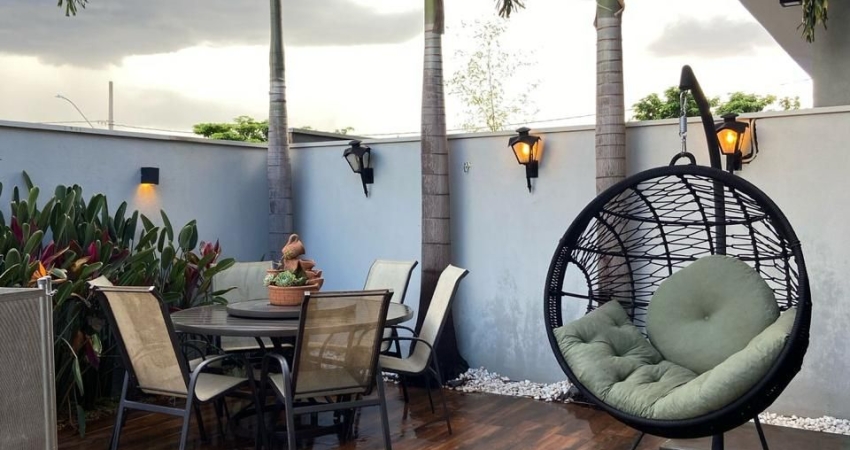 Casa em condomínio fechado à venda na Avenida Victor Alves Pereira, Novo Mundo, Uberlândia