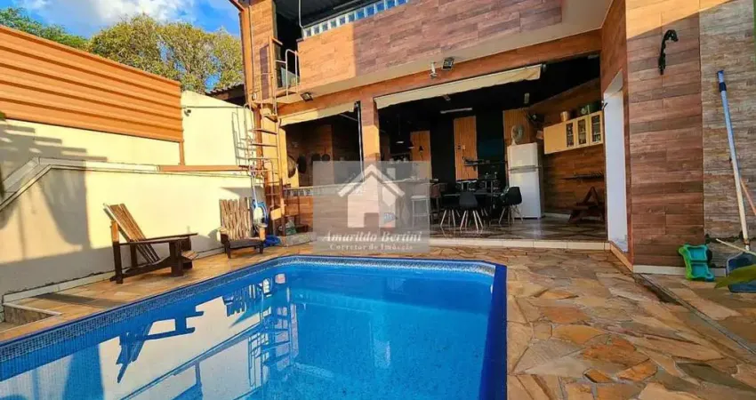 Casa à venda na Rua das Grevíleas, Jardim dos Pinheiros, Atibaia