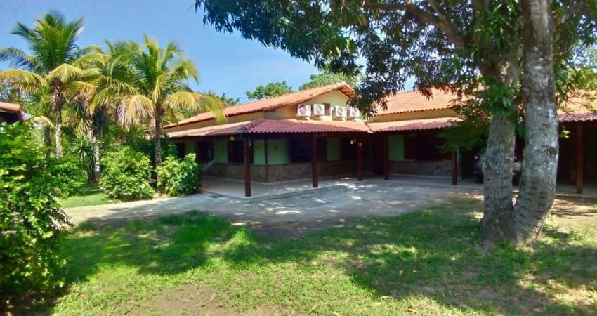Chácara para Venda em Saquarema, Bacaxá (Bacaxá), 5 dormitórios, 2 suítes, 2 banheiros, 2 vagas