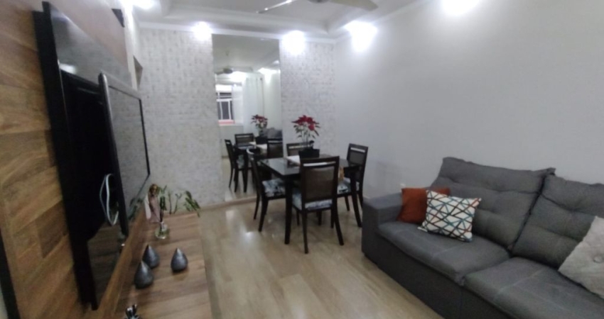 2 Dormitórios, reformado, 1º andar, próximo ao Praiamar