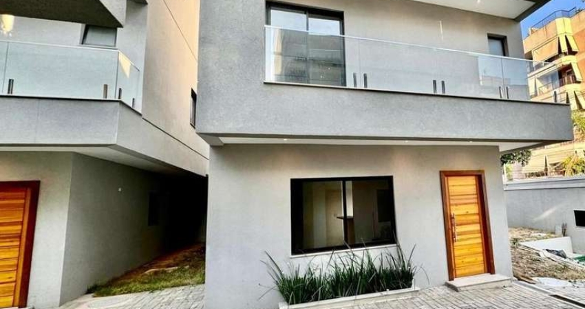 Casa à venda em Rio de Janeiro, Freguesia de Jacarepaguá, com 4 suítes, com 190 m²