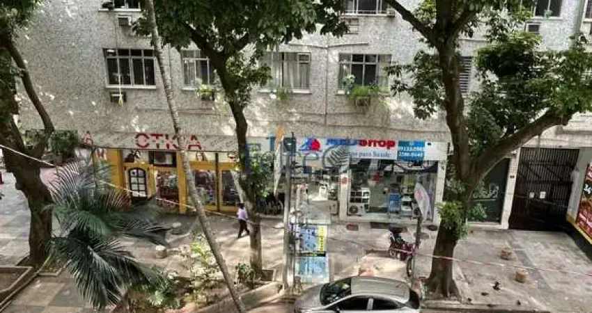 Reformado e espaçoso 2 quartos em Botafogo