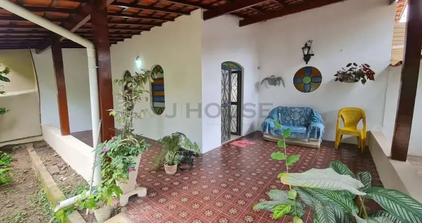 Casa 3 dormitórios sendo 1 suíte, bairro estufa i, ubatuba/sp