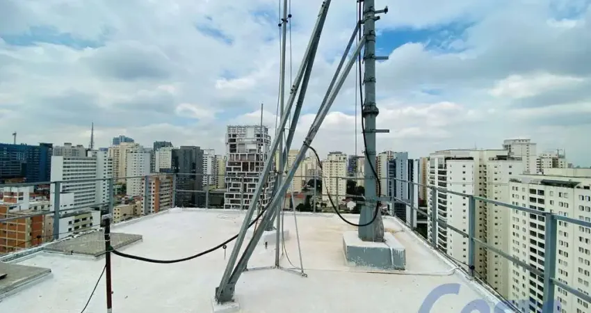 Lage Comercial na Cobertura em Pinheiros  -  São Paulo