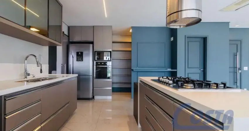 Apartamento na Cobertura em Campo Belo - São Paulo, SP