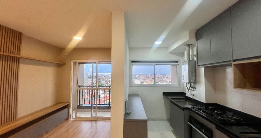 Apartamento à venda no Residencial Square - Andar alto, 63m², 2 Dorms (1 Suíte) com Varanda e Vista Livre em Carapicuíba