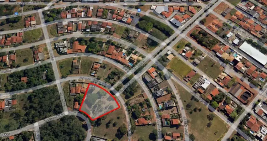 Área 3.227 m² Próximo a GO-060 com 8 lotes no Jd. Petrópolis