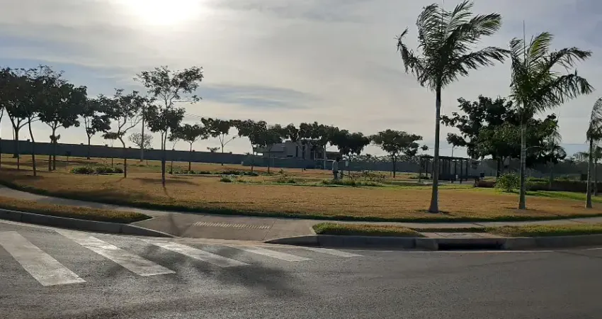 Terreno de esquina à venda no Terras Alpha 1 – Senador Canedo/GO