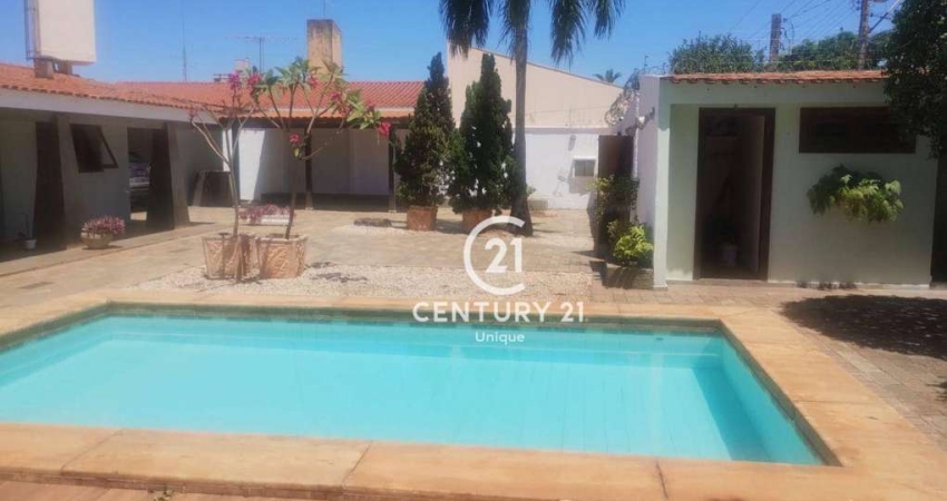 Casa com 3 dormitórios para alugar, 380 m² por R$ 6.000,00/mês - Jardim Estoril - Bauru/SP