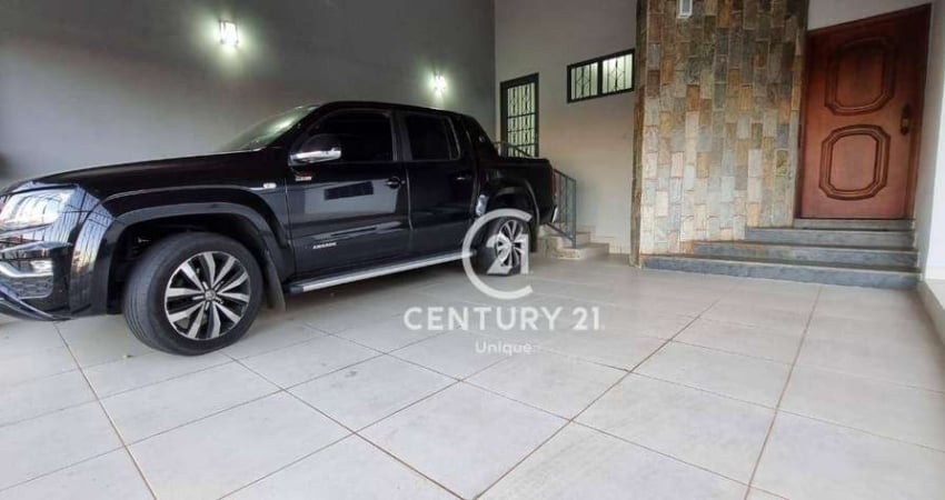 Casa com 3 dormitórios à venda, 280 m² por R$ 760.000,00 - Madureira - Bauru/SP