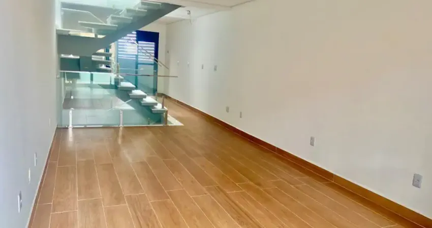 Lindo sobrado novo com 137 Mts², 3 suítes, 3 vagas de garagem e quarto de visitas  na Casa Verde