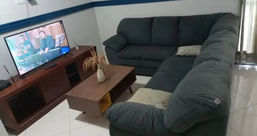 Imóvel à venda com 121 mts, 4 quartos, 2 vagas e uma excelente localização - Praia Grande - SP
