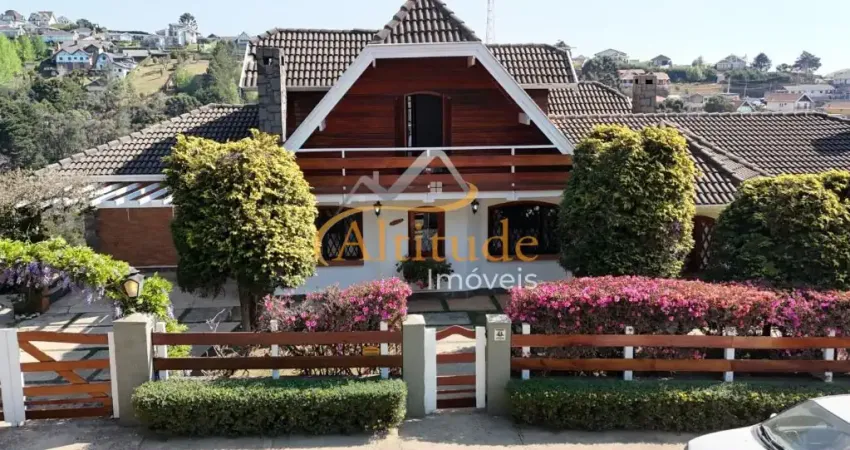 OPORTUNIDADE: Abaixo do valor de mercado, Casa das três lareiras em Campos do Jordão