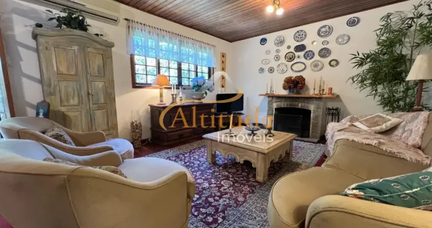 Oportunidade! Apartamento Clássico em Excelente Condomínio