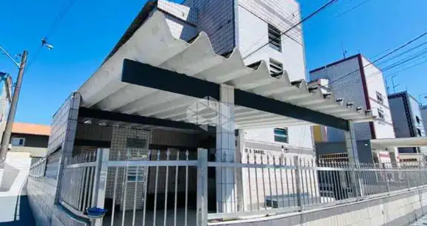 Studio a venda em ocian praia grande sp 1 quarto e  vaga para moto.