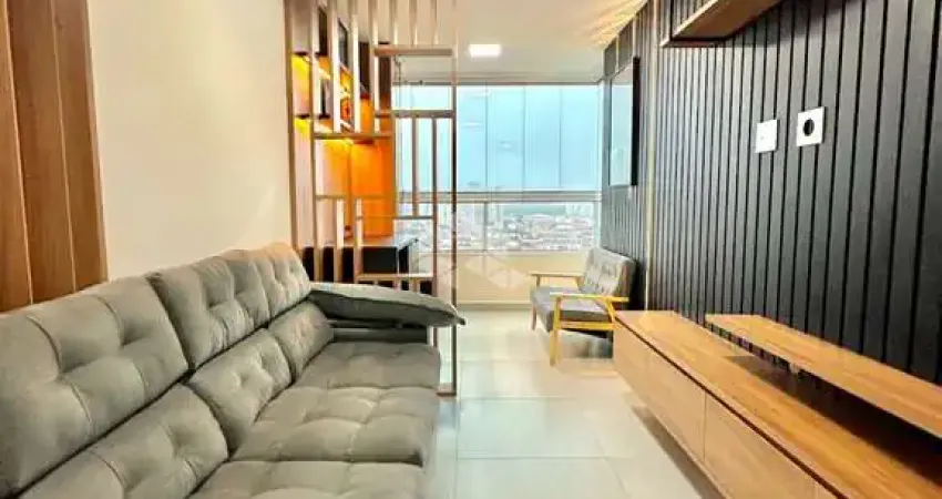 Vende apartamento 02 dormitórios (01 suíte),sacada, 02 vagas garagem e lazer completo