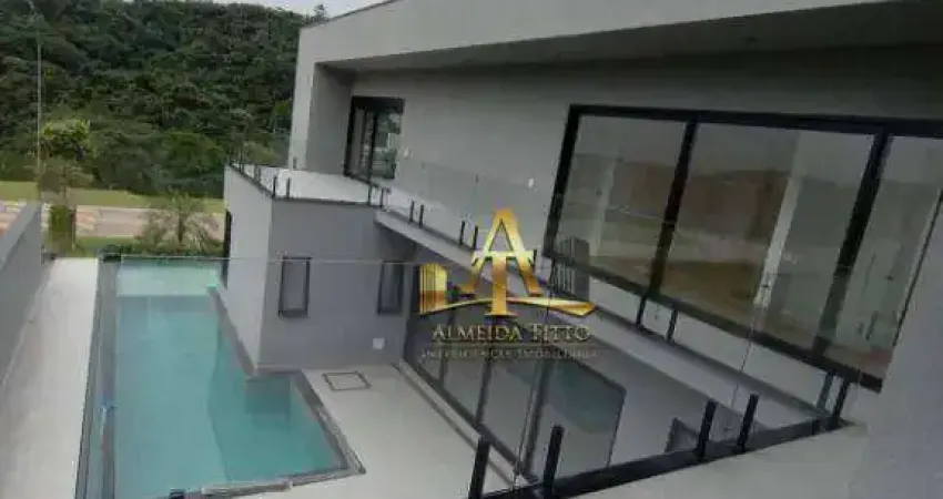 Casa à venda em Alphaville no Condomínio Residencial Gênesis 2 - Santana de Parnaíba/SP