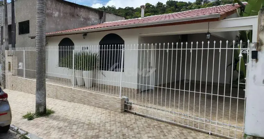 Casa com 3 quartos à venda na Rua Portugal, 1, Nações, Balneário Camboriú