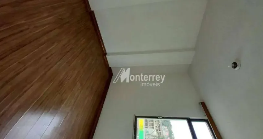 Um lindo apartamento localizado no centro de Juiz de Fora (mais especificamente, na rua Barbosa Lima). Contém 1 dormitório, 1 banheiro e cozinha.  Ent