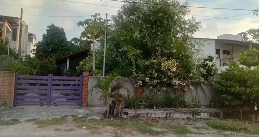 Casa em tabatinga bem próxima à praia com um terreno espaçoso