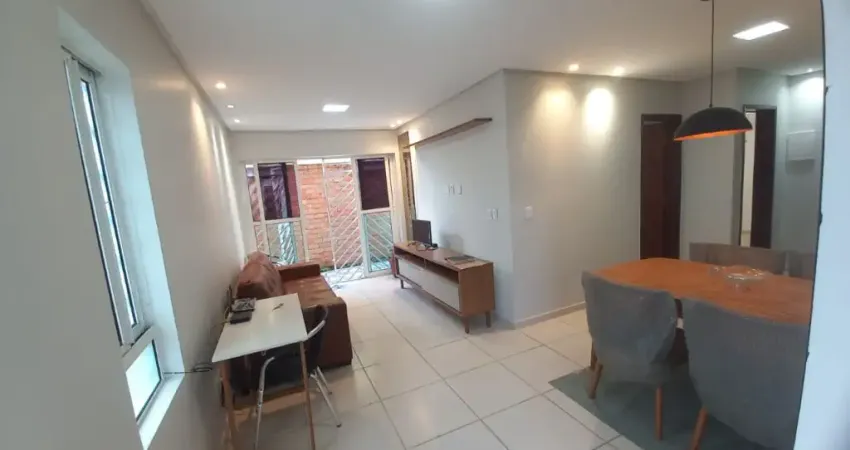 Excelente apartamento térreo com área privativa (3 quartos) próximo a praça da Paz