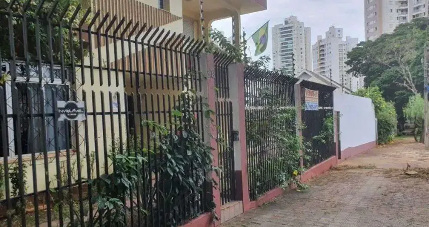 Casa com 5 quartos à venda na Travessa Japurá, 237, Zona 08, Maringá