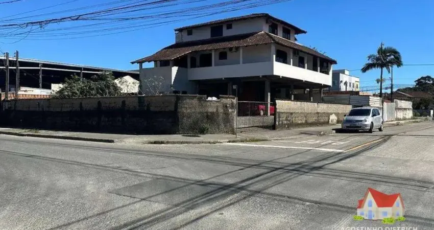 Sobrado Residencial C/03 Pisos C/02 Aptos e 02 Quitinetes e Terreno de Esquina No Bairro Aventureiro!