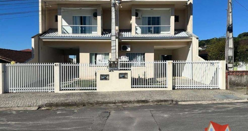 Sobrado Geminado C/Area de 112 m2 C/03 Quartos C/Suite + Espaco aos Fundos + 02 Vagas de Garagem No Aventureiro!