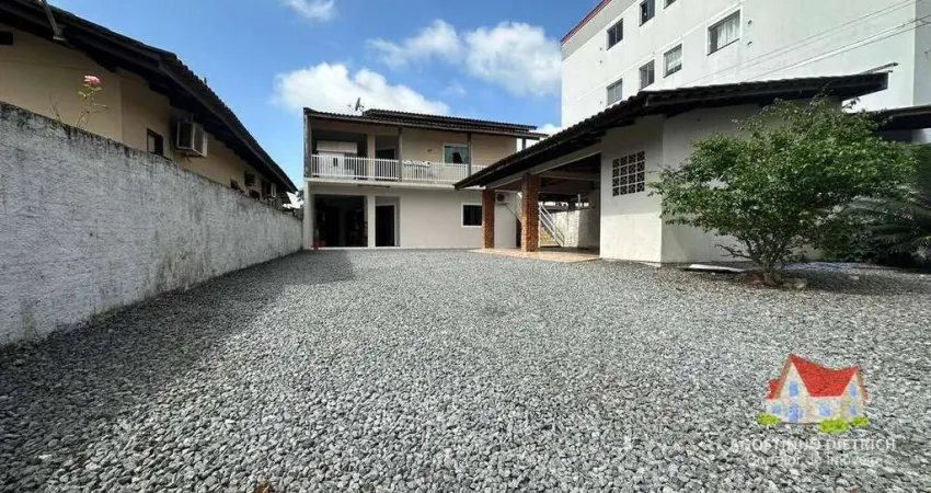 Sobrado Residencial C/02 Aptos de 03 Quartos+Moveis Planejados+Area C/Churrasqueira No Bairro Aventureiro!
