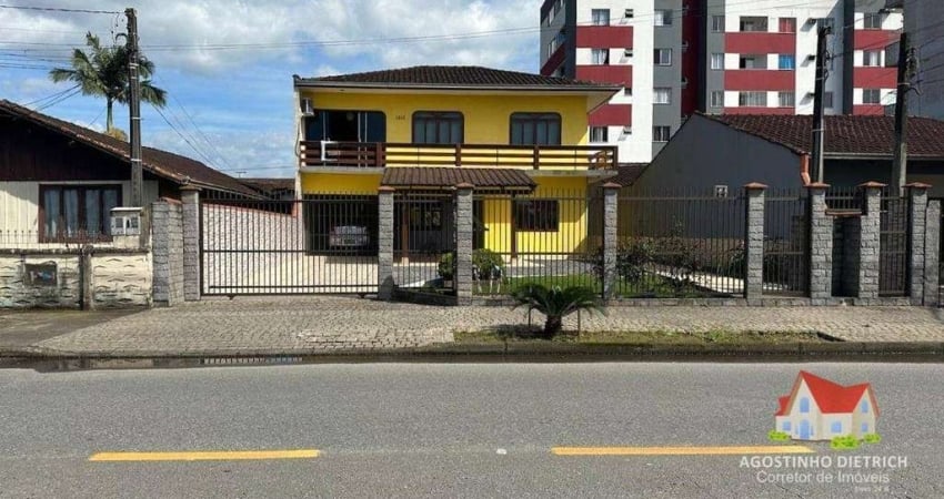 Sobrado Residencial C/02 Aptos + Moveis Planejados + Area C/Churrasqueira No Bairro Aventureiro!