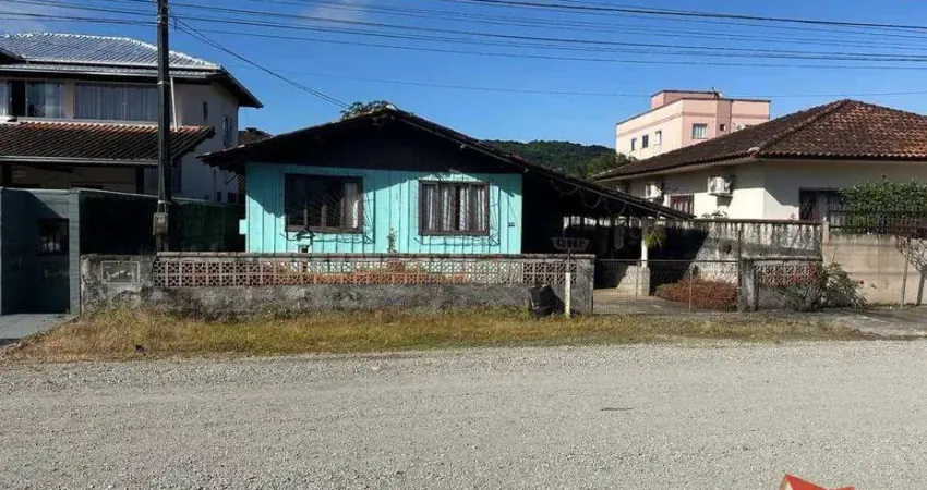 Terreno c/360,00 m2 +residencia pronto para receber sua ideia no aventureiro!