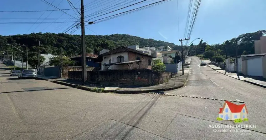 Terreno de Esquina C/Area de 305 m2 (Asfaltado) + Residencia No Bairro Aventureiro!