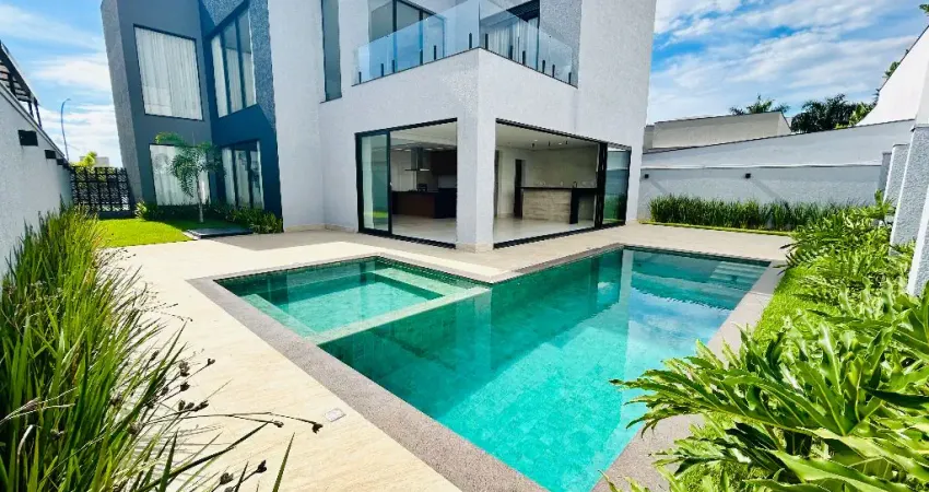 Casa Alphaville Nova Esplanada 3 com 4 Dormitorios sendo 3 Suítes e Piscina